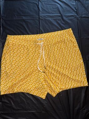 Express Yellow and White Geometric Drawstring Shorts, Sz XXL